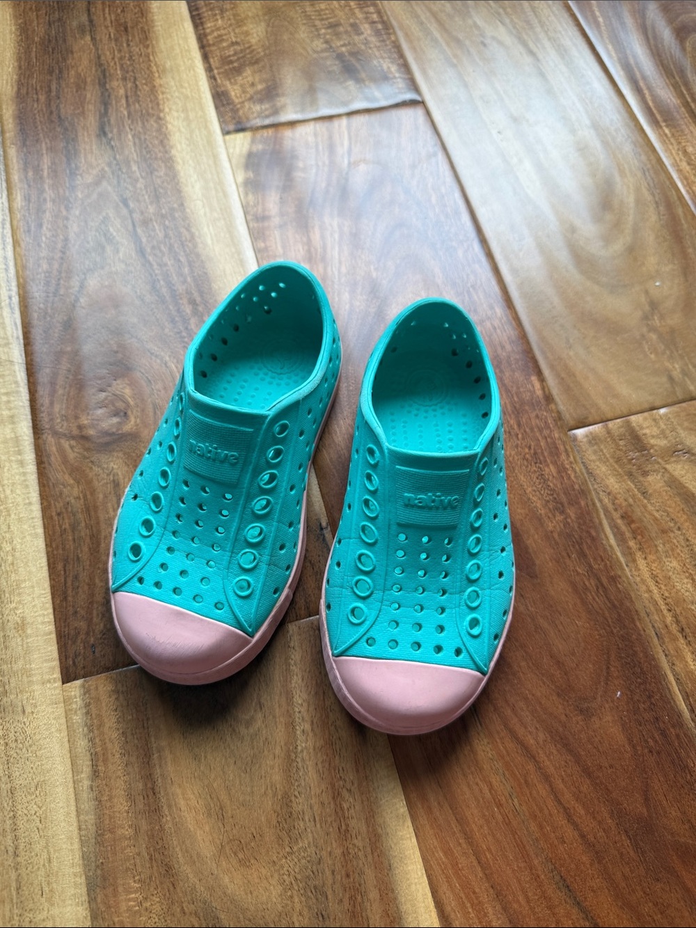 Native sandal shoes Jefferson in size C9